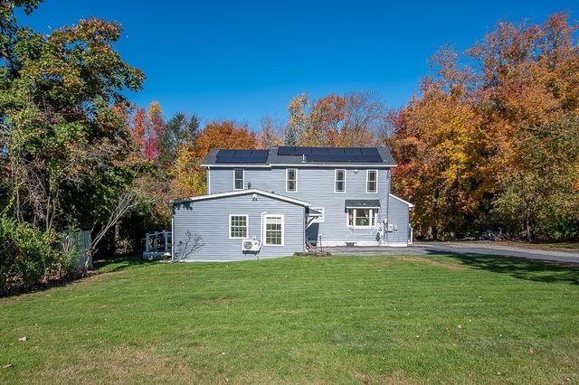 2 Rolfe Ave, Worcester, MA 01604