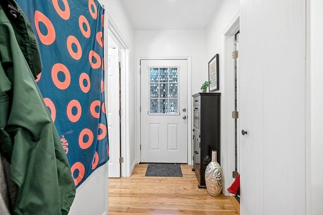 2 Rolfe Ave, Worcester, MA 01604