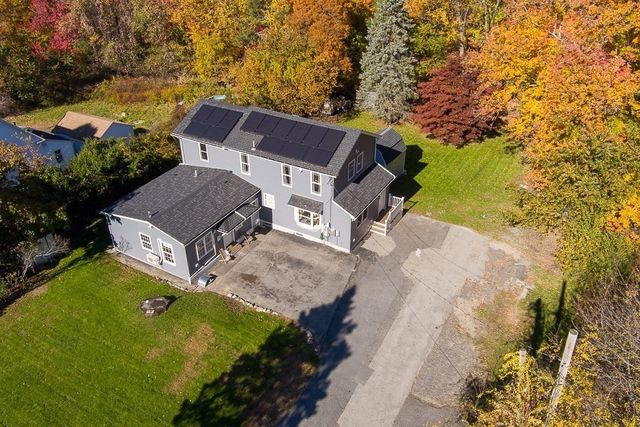 2 Rolfe Ave, Worcester, MA 01604