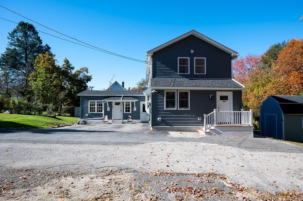 2 Rolfe Ave, Worcester, MA 01604