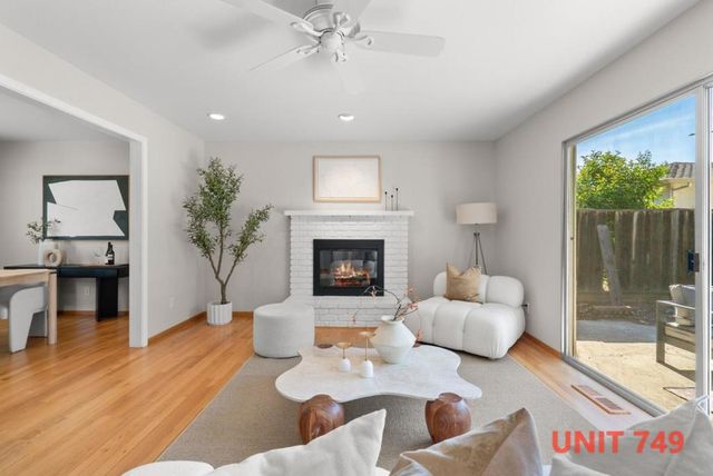 747749 Rainbow Drive, Mountain View, CA 94041