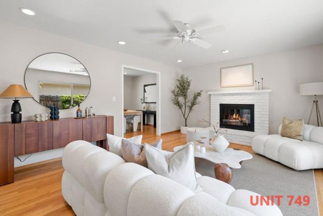 747749 Rainbow Drive, Mountain View, CA 94041