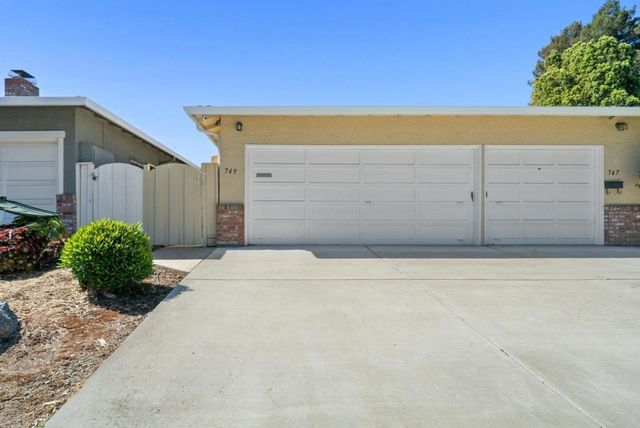 747749 Rainbow Drive, Mountain View, CA 94041