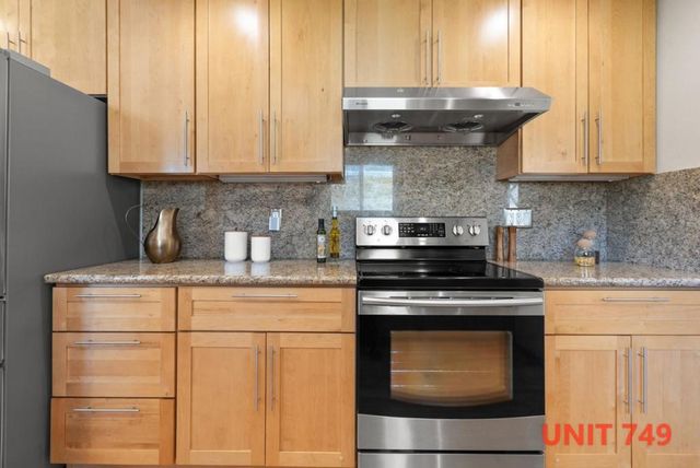 747749 Rainbow Drive, Mountain View, CA 94041
