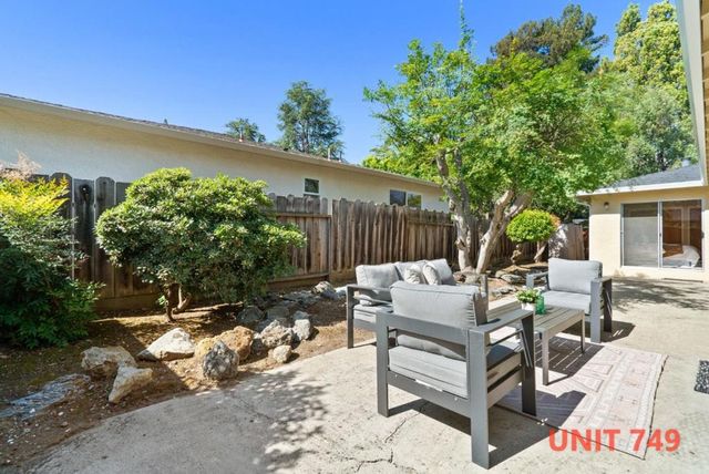 747749 Rainbow Drive, Mountain View, CA 94041
