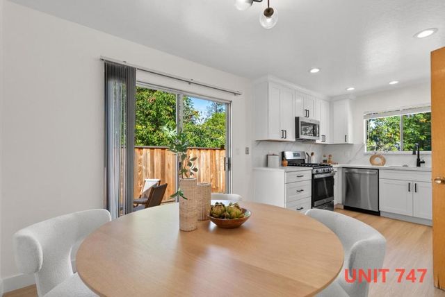 747749 Rainbow Drive, Mountain View, CA 94041