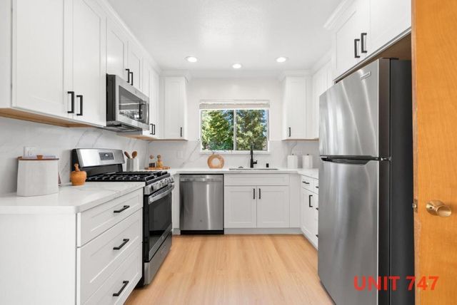 747749 Rainbow Drive, Mountain View, CA 94041