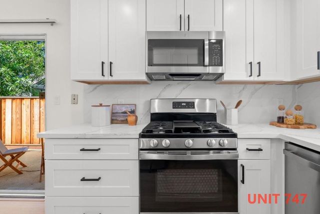 747749 Rainbow Drive, Mountain View, CA 94041