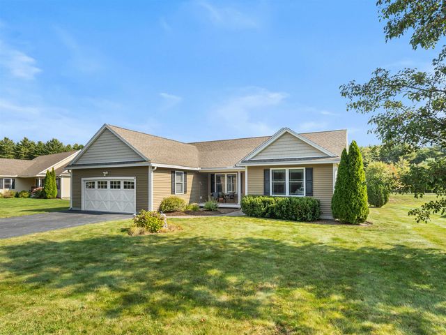10 Pilgrim Circle, Nashua, NH 03063