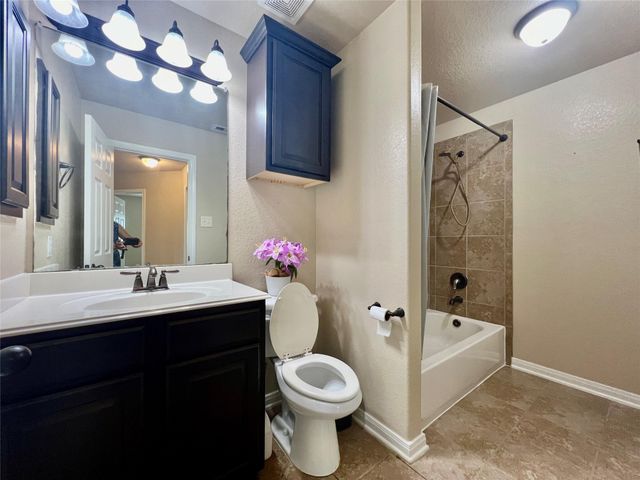 3443 Tuscania Lane, Friendswood, TX 77546