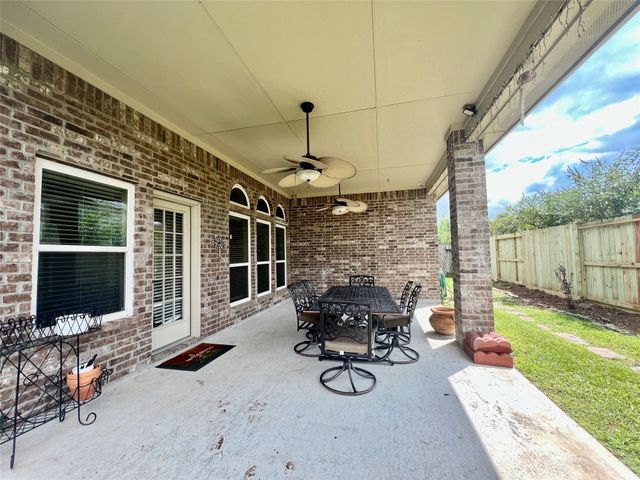 3443 Tuscania Lane, Friendswood, TX 77546