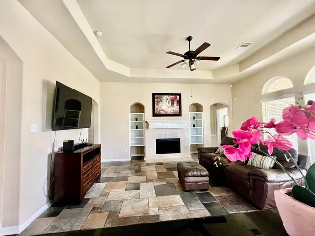 3443 Tuscania Lane, Friendswood, TX 77546