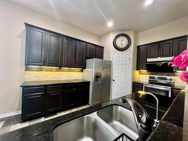 3443 Tuscania Lane, Friendswood, TX 77546