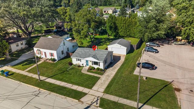 1242 LORE LANE, Green Bay, WI 54303