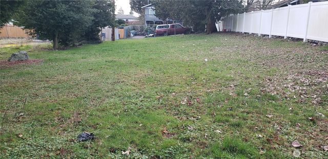 335 XX 18th Avenue S, Federal Way, WA 98003