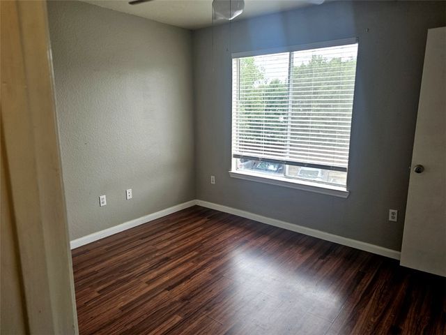 519 Southwest Parkway 201, College Station, TX 77840
