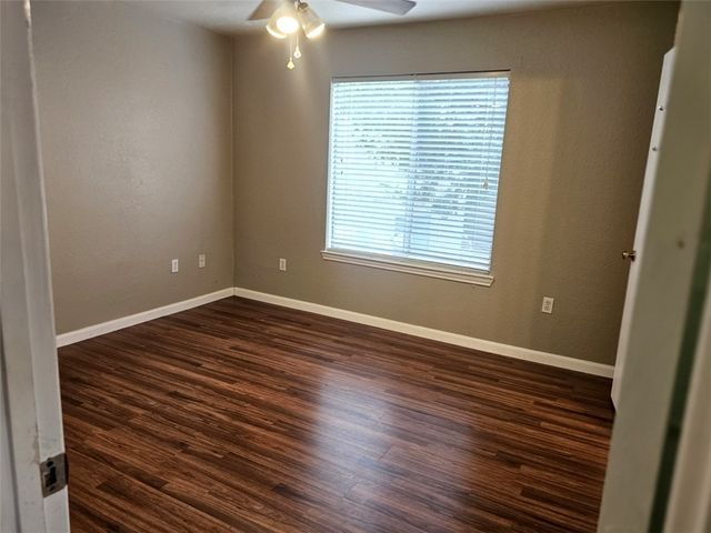 519 Southwest Parkway 201, College Station, TX 77840