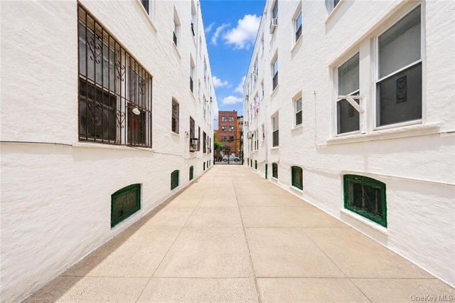 827 49th Street, Brooklyn, NY 11220