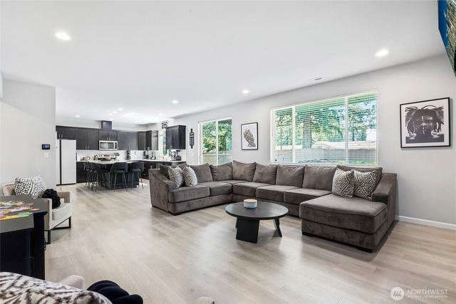 210 191st Court E, Spanaway, WA 98387