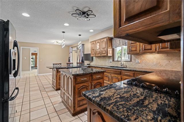 4104 SW Hickory Lane, Blue Springs, MO 64015