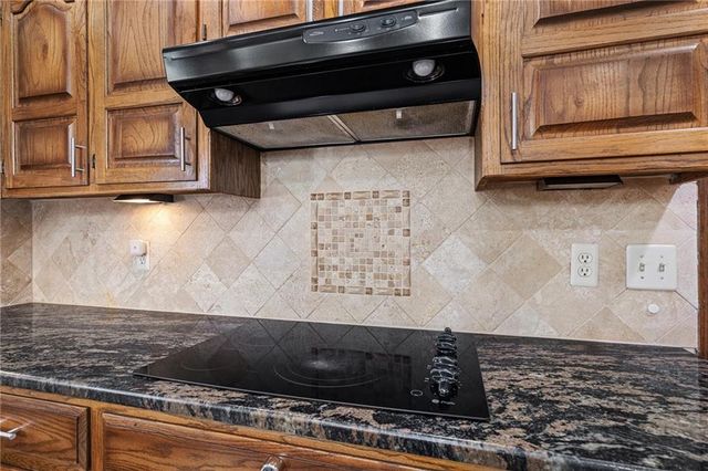 4104 SW Hickory Lane, Blue Springs, MO 64015