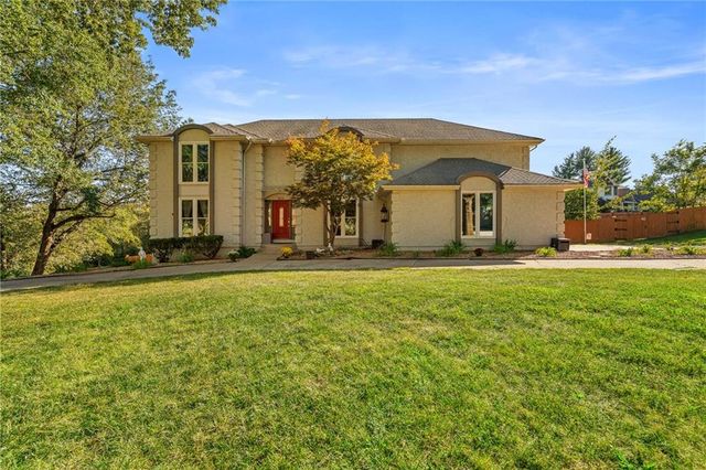 4104 SW Hickory Lane, Blue Springs, MO 64015