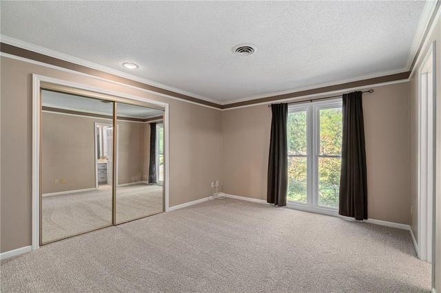 4104 SW Hickory Lane, Blue Springs, MO 64015