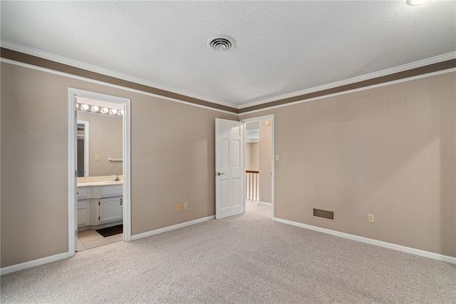 4104 SW Hickory Lane, Blue Springs, MO 64015
