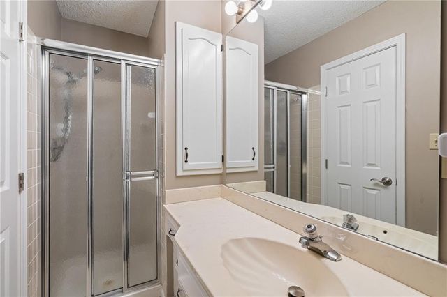 4104 SW Hickory Lane, Blue Springs, MO 64015