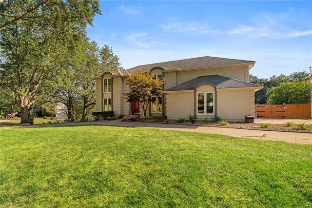 4104 SW Hickory Lane, Blue Springs, MO 64015