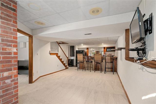 4104 SW Hickory Lane, Blue Springs, MO 64015