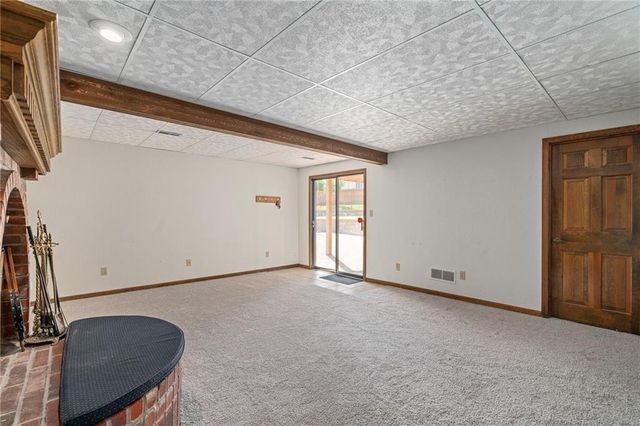 4104 SW Hickory Lane, Blue Springs, MO 64015
