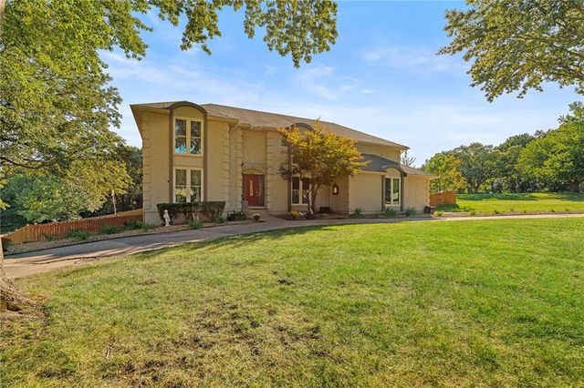 4104 SW Hickory Lane, Blue Springs, MO 64015
