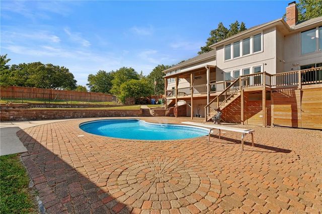4104 SW Hickory Lane, Blue Springs, MO 64015