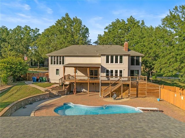 4104 SW Hickory Lane, Blue Springs, MO 64015
