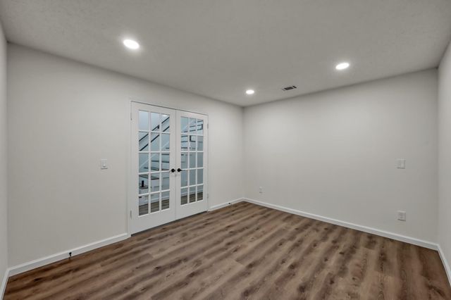 155 Rushwing Place, The Woodlands, TX 77381