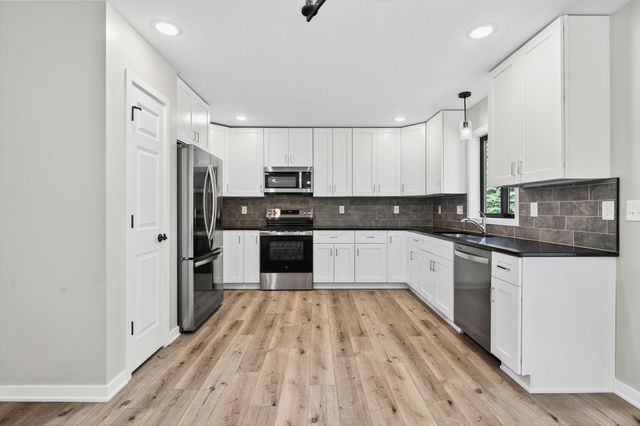213 20th Street SW, Rochester, MN 55902