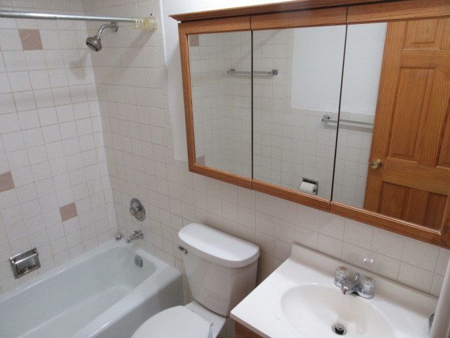 7650 W Altgeld Street 409, Elmwood Park, IL 60707
