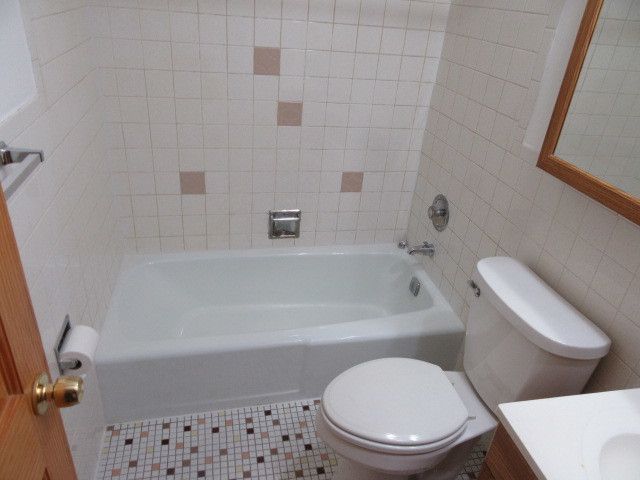 7650 W Altgeld Street 409, Elmwood Park, IL 60707