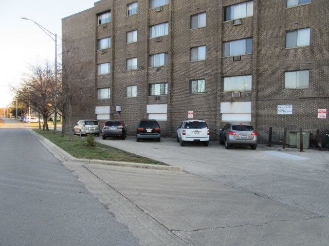 7650 W Altgeld Street 409, Elmwood Park, IL 60707