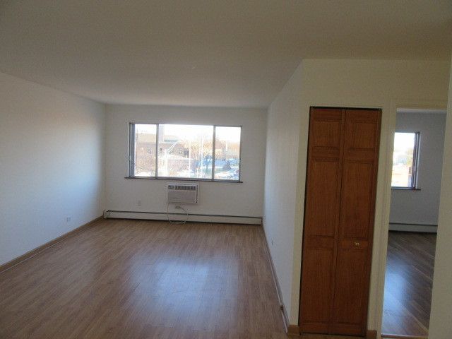 7650 W Altgeld Street 409, Elmwood Park, IL 60707