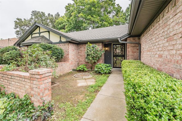 1010 Purdue Drive, Arlington, TX 76012