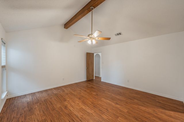 1010 Purdue Drive, Arlington, TX 76012