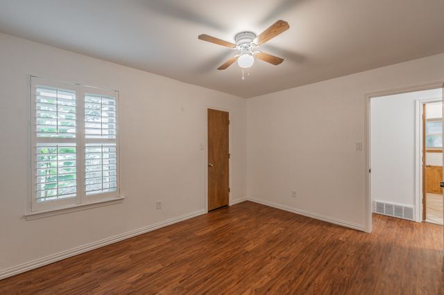 1010 Purdue Drive, Arlington, TX 76012