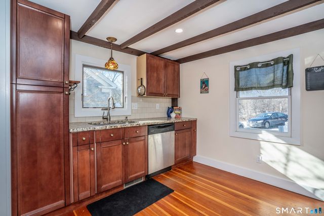 22 Old Hartford Avenue 22, East Granby, CT 06026