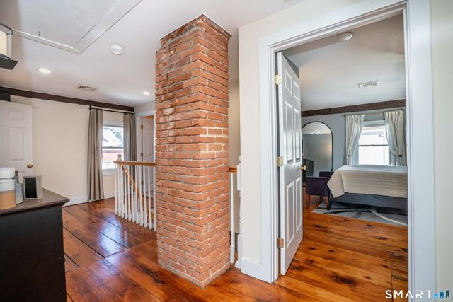 22 Old Hartford Avenue 22, East Granby, CT 06026