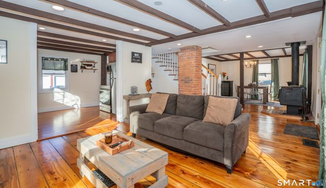 22 Old Hartford Avenue 22, East Granby, CT 06026