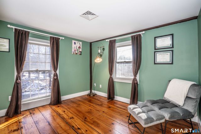 22 Old Hartford Avenue 22, East Granby, CT 06026