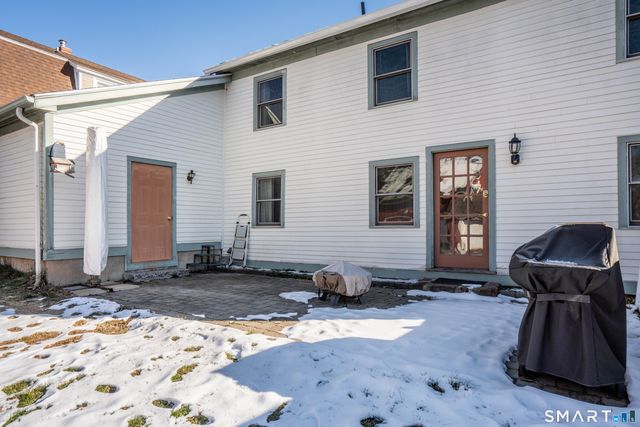 22 Old Hartford Avenue 22, East Granby, CT 06026