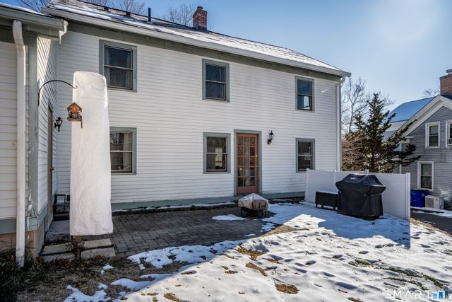 22 Old Hartford Avenue 22, East Granby, CT 06026